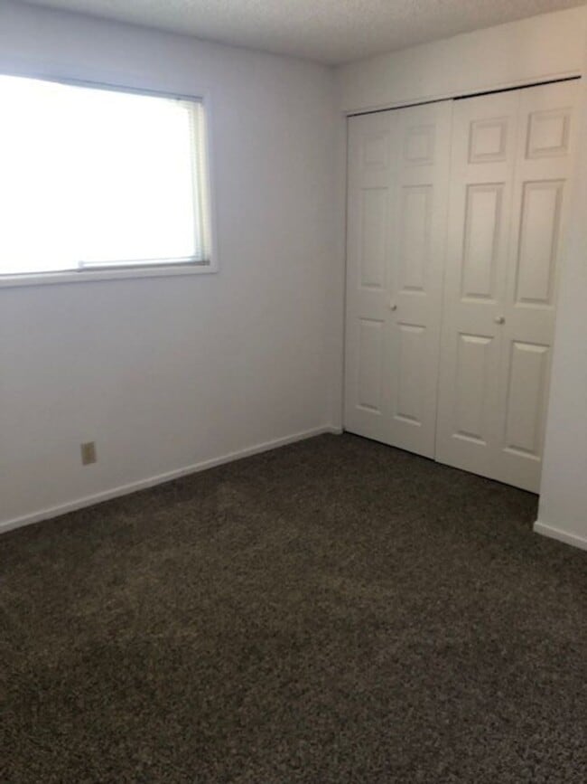 Photo - 1287 Kenray Loop