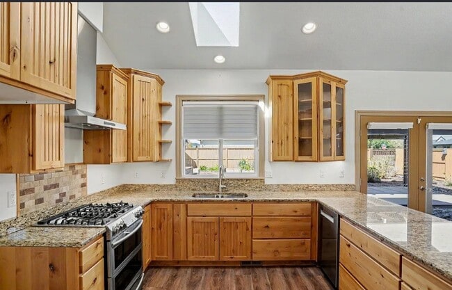 Photo - 2981 NE Kindsey Ln