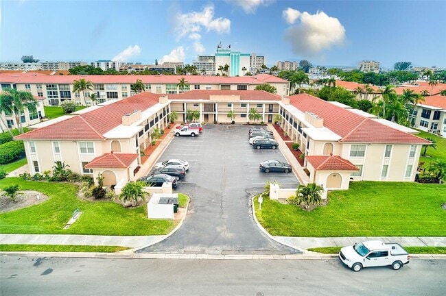 Building Photo - 10280 Imperial Point Dr W Unit 7 Rental