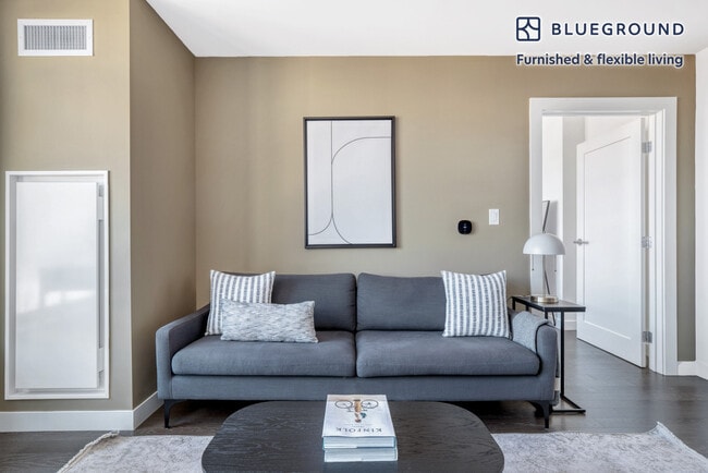 Photo - 771 Beacon St Unit FL8-ID857