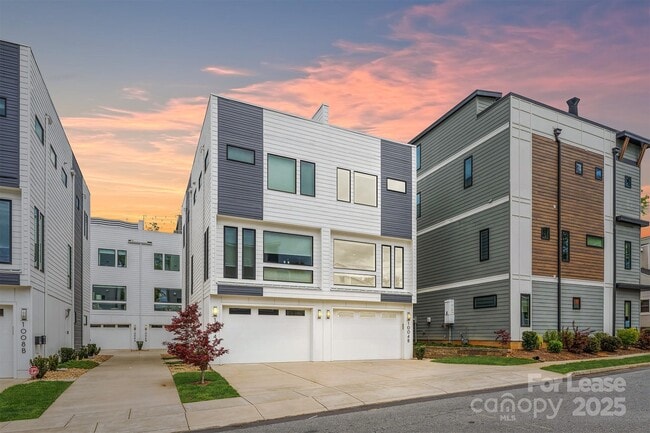 Building Photo - 1004 Greenleaf Ave