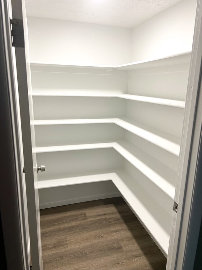 Photo - 777 N 1000 W