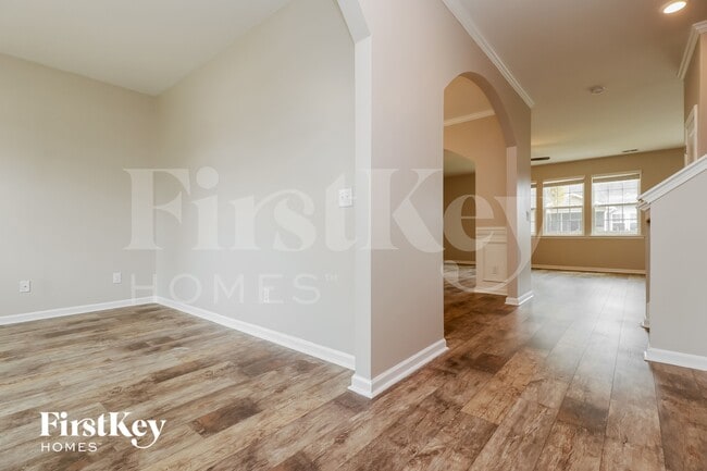 Photo - 353 Bradley Bend Dr