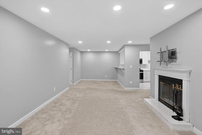 Photo - 10114 Oakton Terrace Rd