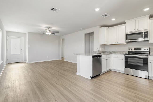 Photo - 7522 Thrips Ln