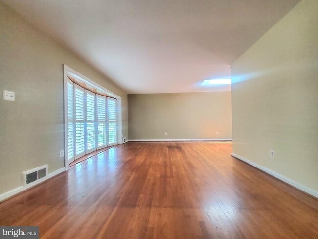 Photo - 4517 Mayfield Dr
