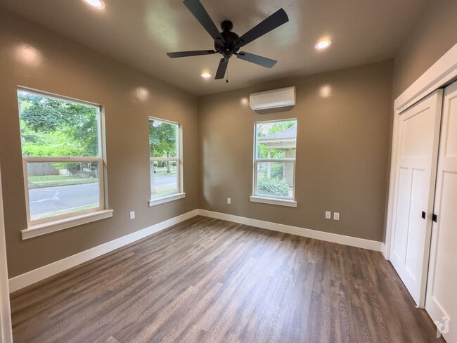 Photo - Olive421 / E.4th555- RM Unidad 555 E. 4th St.