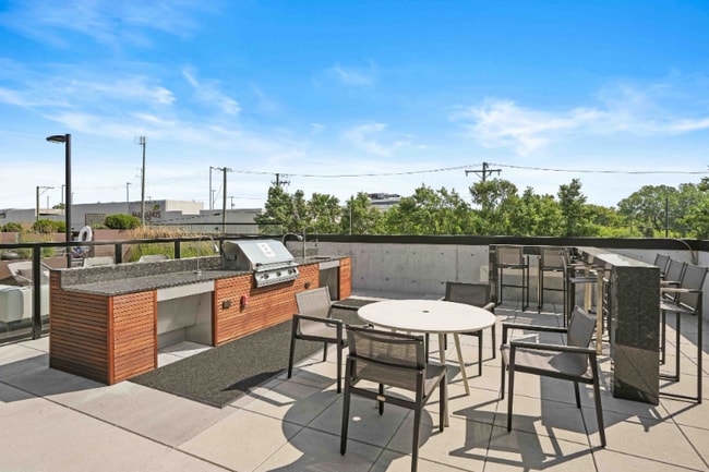 Photo - 2150 N Elston Ave Unit 675