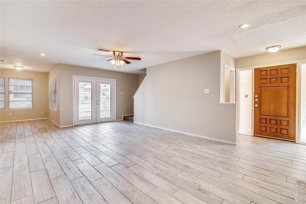 Photo - 10839 Sugar Hill Dr