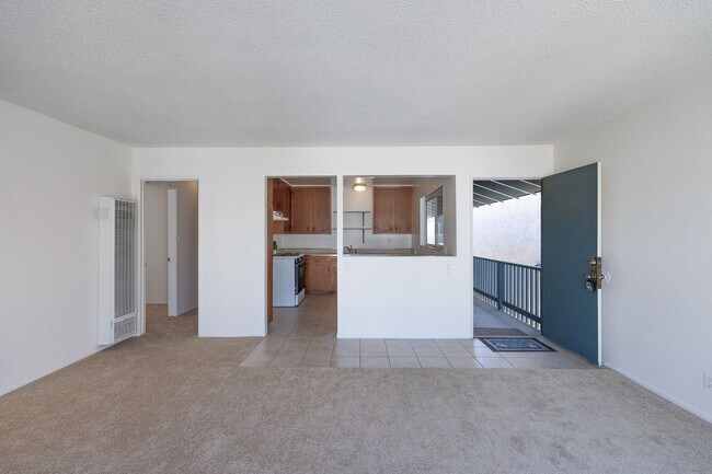 Photo - 137 Simi Ave Unit B