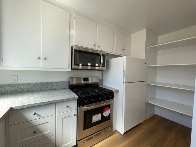 Photo - 7351 Variel Ave