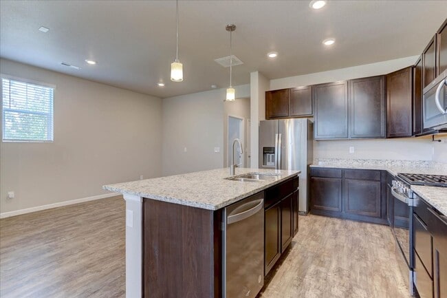 Photo - 137 Ambrose St