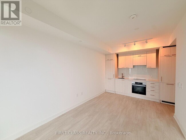 Photo - 634 Church St Unité 3806