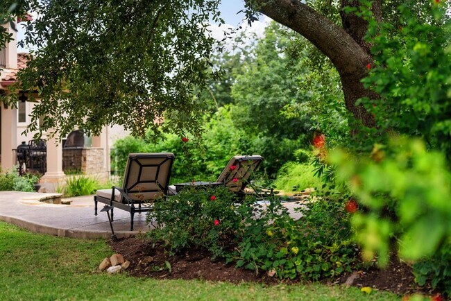 Photo - 308 Golden Bear Dr