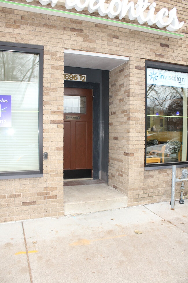 Building Photo - 1696 Grand Ave Unit 1