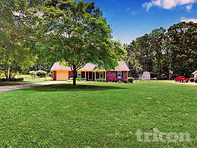 Photo - 33 Eva Ln