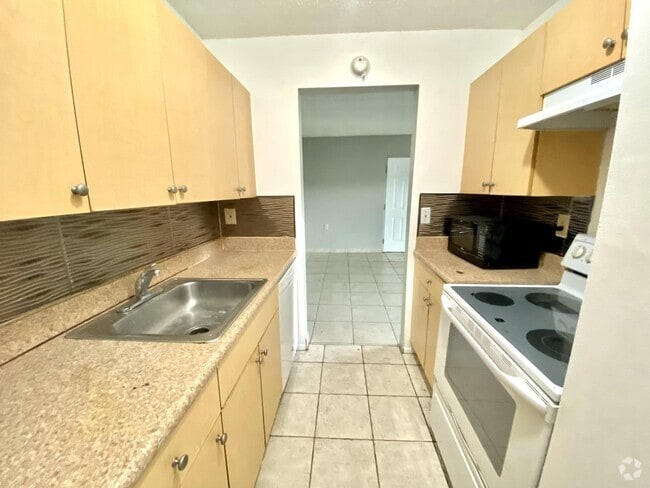 Building Photo - 1127 Lake Terry Dr Unit i Rental