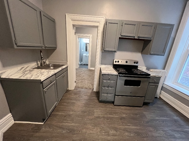 Photo - 176 Remsen St Unit Right front