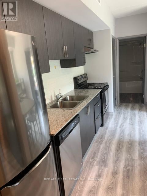 Photo - 275F Larch St Unité 216