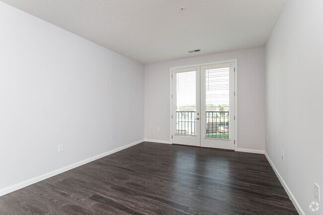1BR, 1BA - 855 SF - D