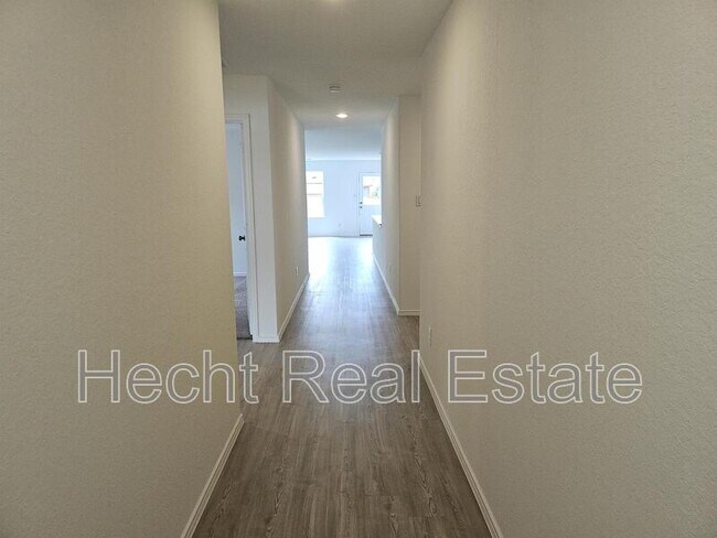 Photo - 1658 Lilyturf Rd