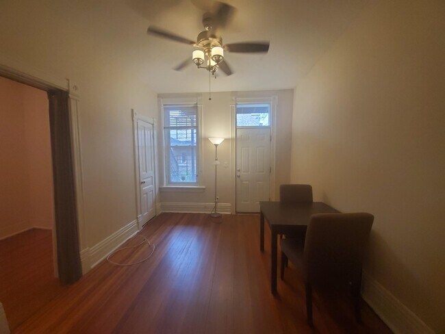 Photo - 1623 N Hermitage Ave Unit BR