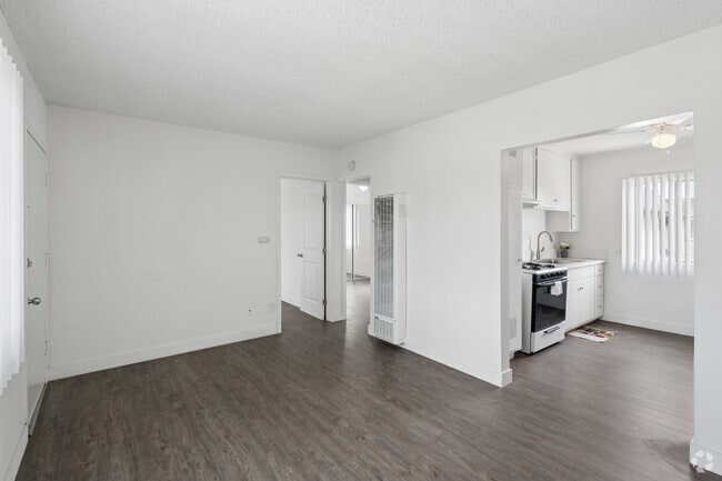 2BR, 1BA - Living Room