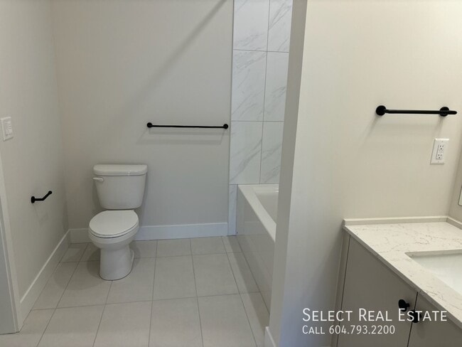 Photo - 45497 Campus Dr