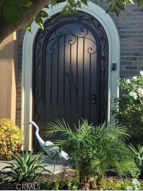 Photo - 2257 Praed St