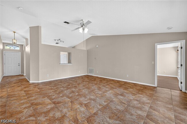 Photo - 903 SE 5th Ave