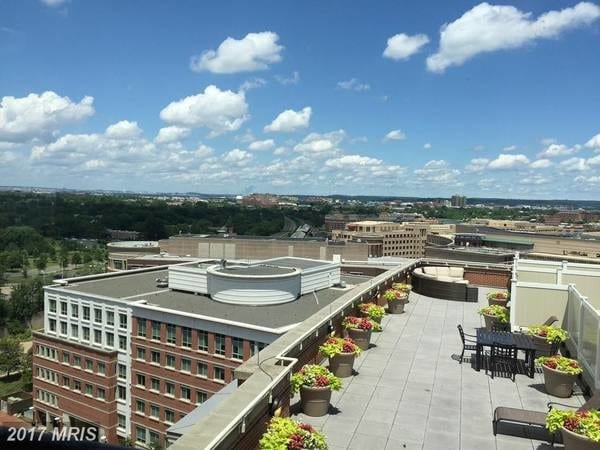 Rooftop - 2050 Jamieson Ave Unidad 1509