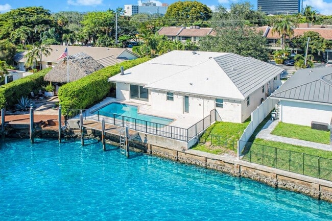 Photo - 2810 NE 60th St