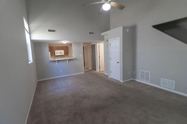 5569 Pinehurst Ln
