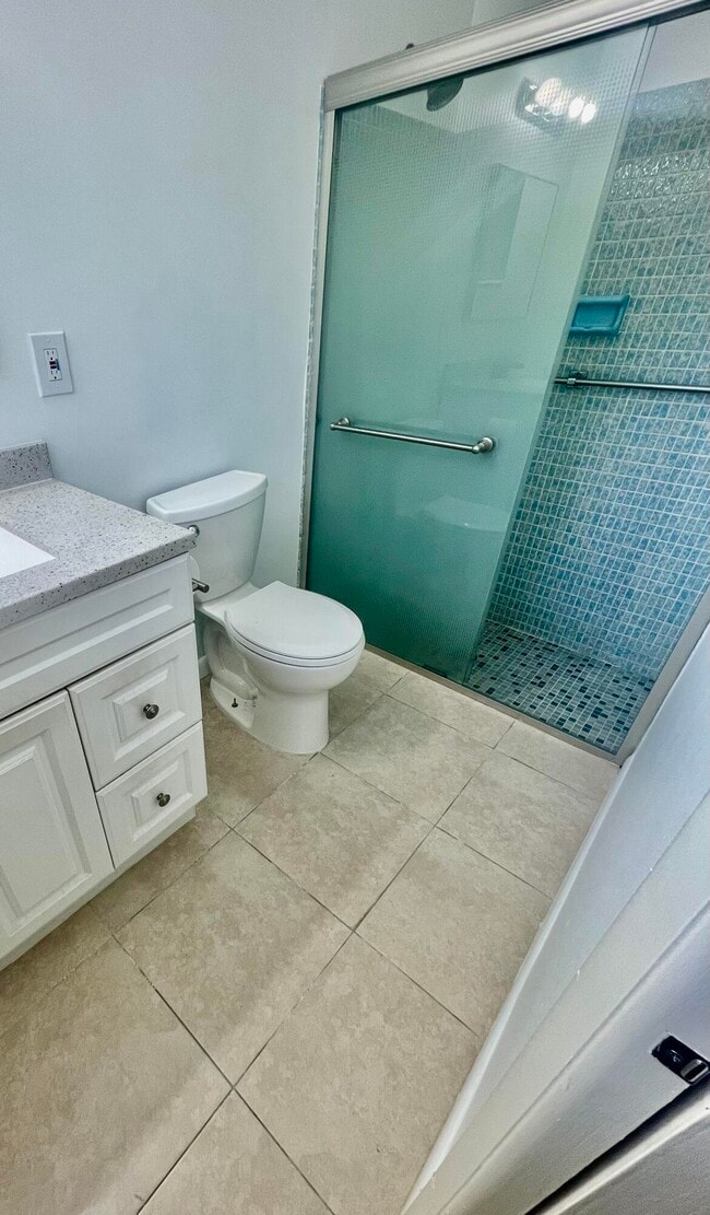 Photo - 2521 Emory Dr W
