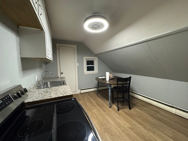 Building Photo - 1 Cedar St Unit 3