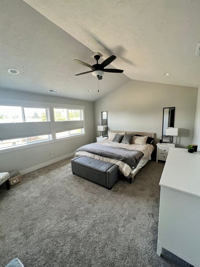 Photo - GORGEOUS CUSTOMIZED HOME - ALL THE DETAILS HERE!! 4bd/2.5ba + Bonus Rooms Excellent Location!!