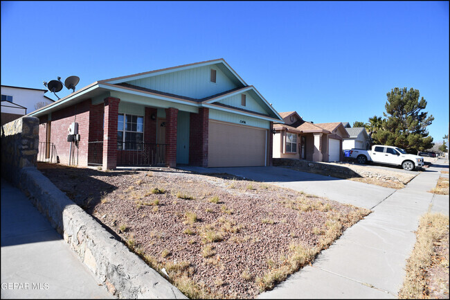 Building Photo - 12496 Sombra Fuerte Dr Rental