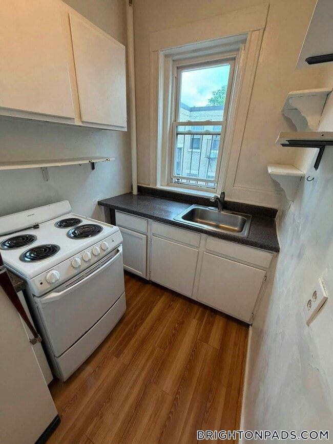 313 Allston St Unidad 12