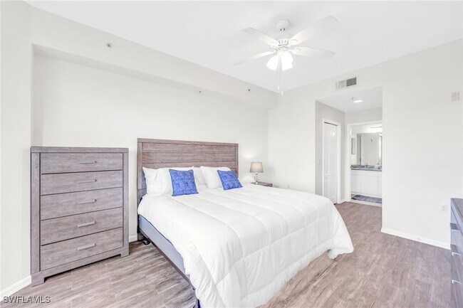 Photo - 2720 Cypress Trace Cir Unidad 2916