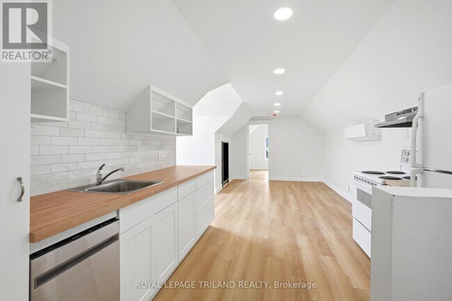 Photo - 84 Smith St Unit 2