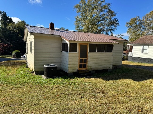 Photo - 2/1 in City of Shelby