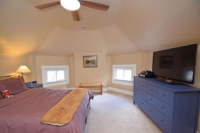 Photo - 350 Thrall St Unit 4