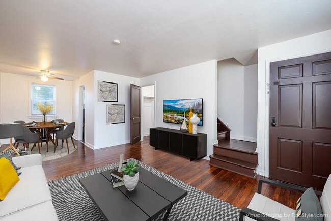 Photo - Amherst Gardens