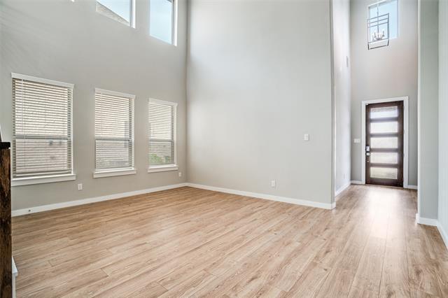 Photo - 1291 Crescent Ln