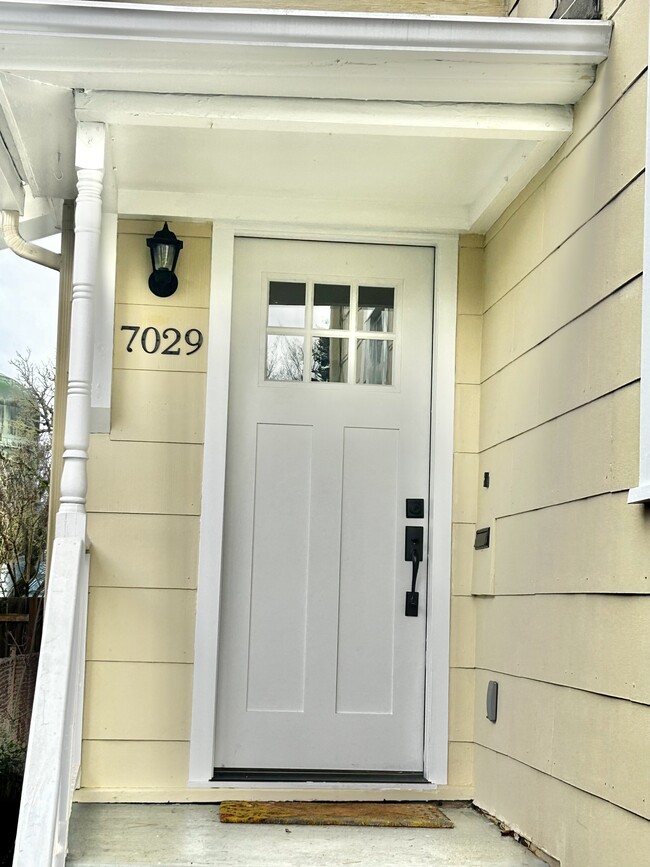 Entrada - 7029 N Tyler Ave Unidad 7029
