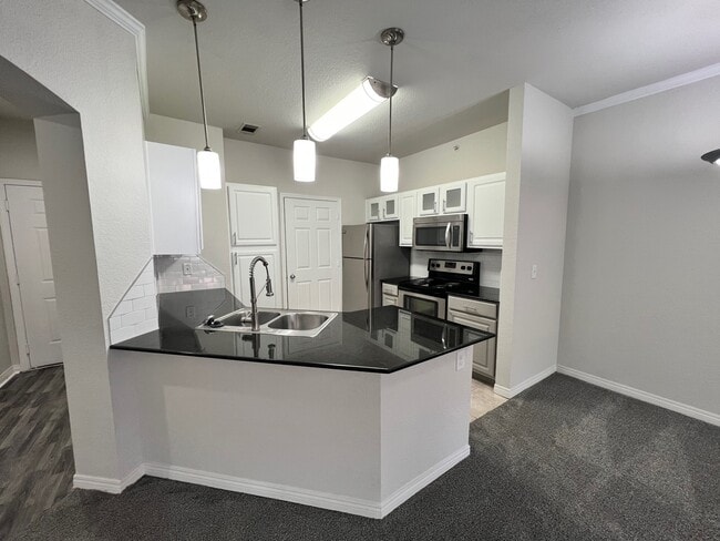 Photo - Renaissance Uptown