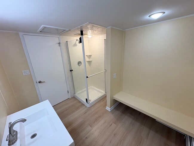 Photo - 12 Fieldstone Dr