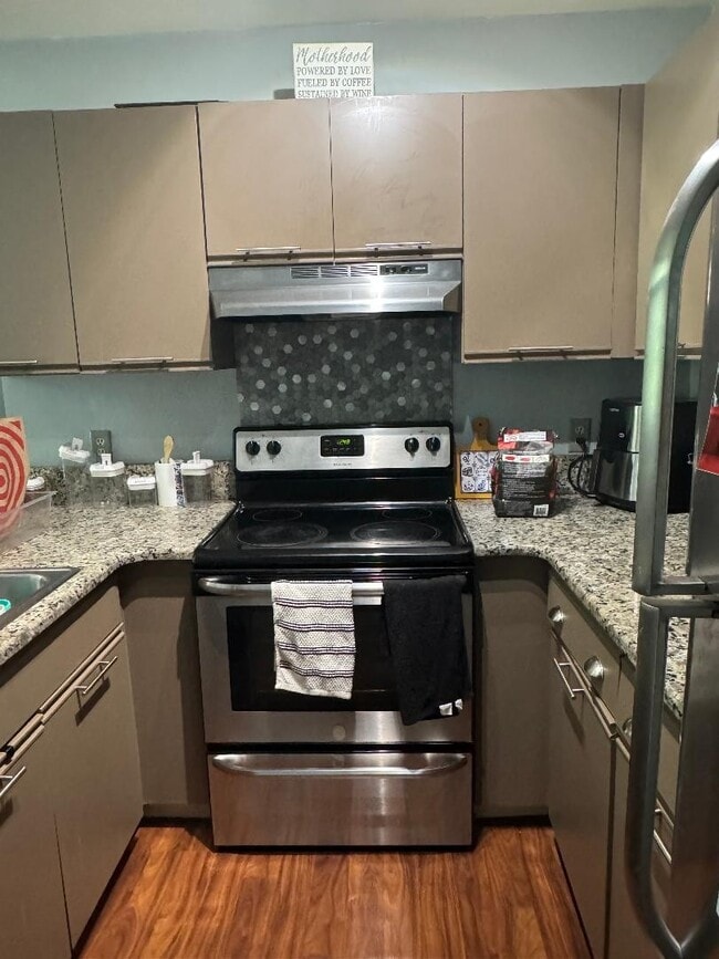 Photo - 200 Woodlawn Ave Unit 311
