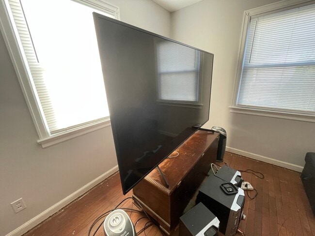 Photo - 112 Howard St