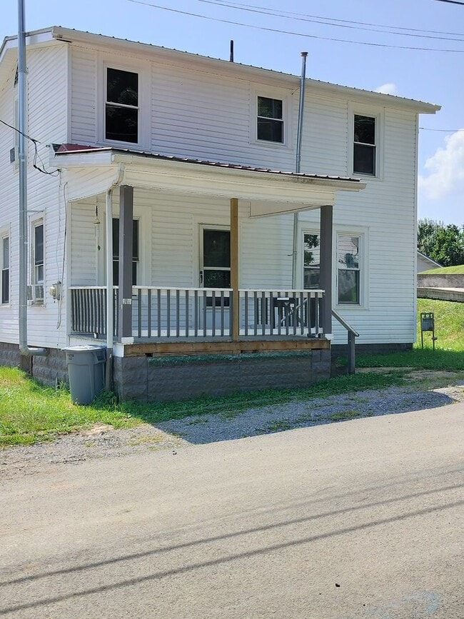Building Photo - 211 Howard St Rental